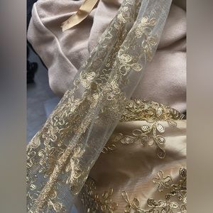 Gold quince dress, only wore one time. Prefect condition